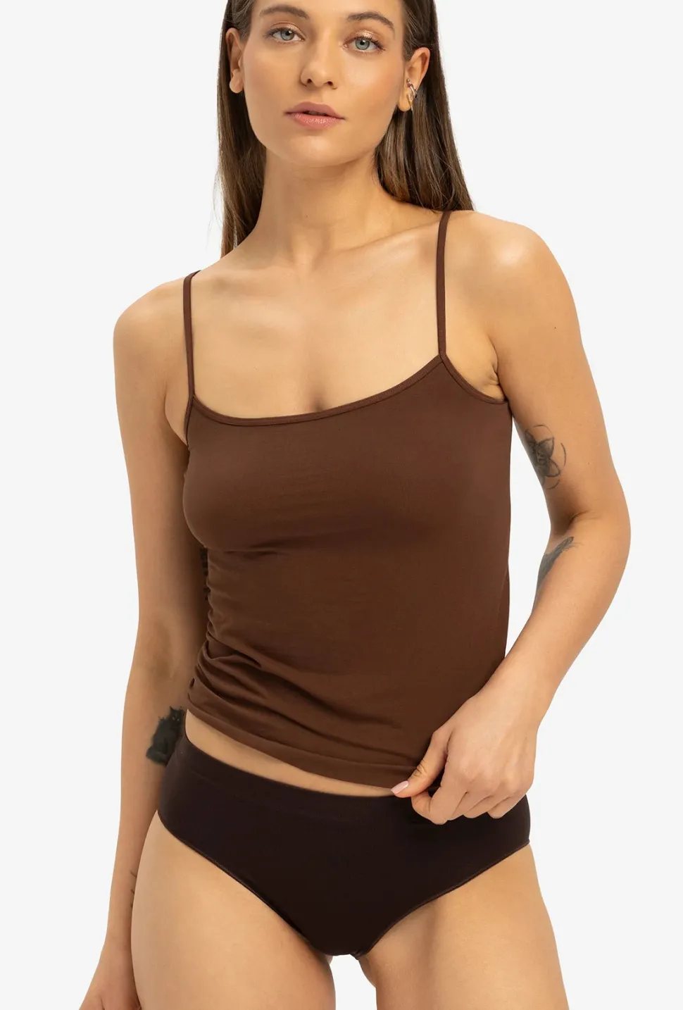 Brązowa bluzka na cienkich ramiączkach Camisole