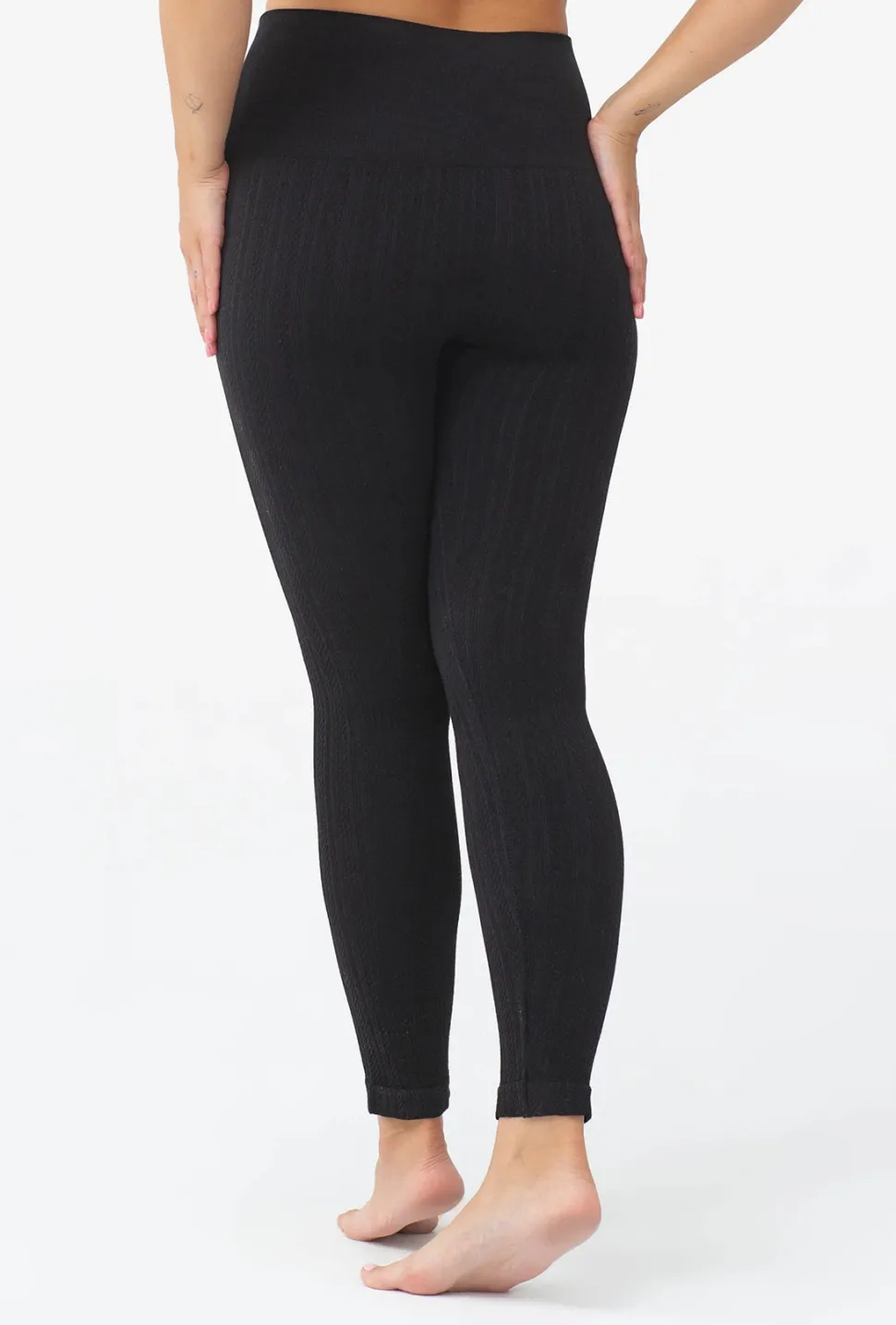 Czarne legginsy w jodełkę Winter