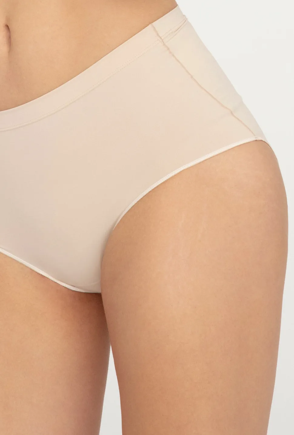 Majtki modelujące Shape line bikini