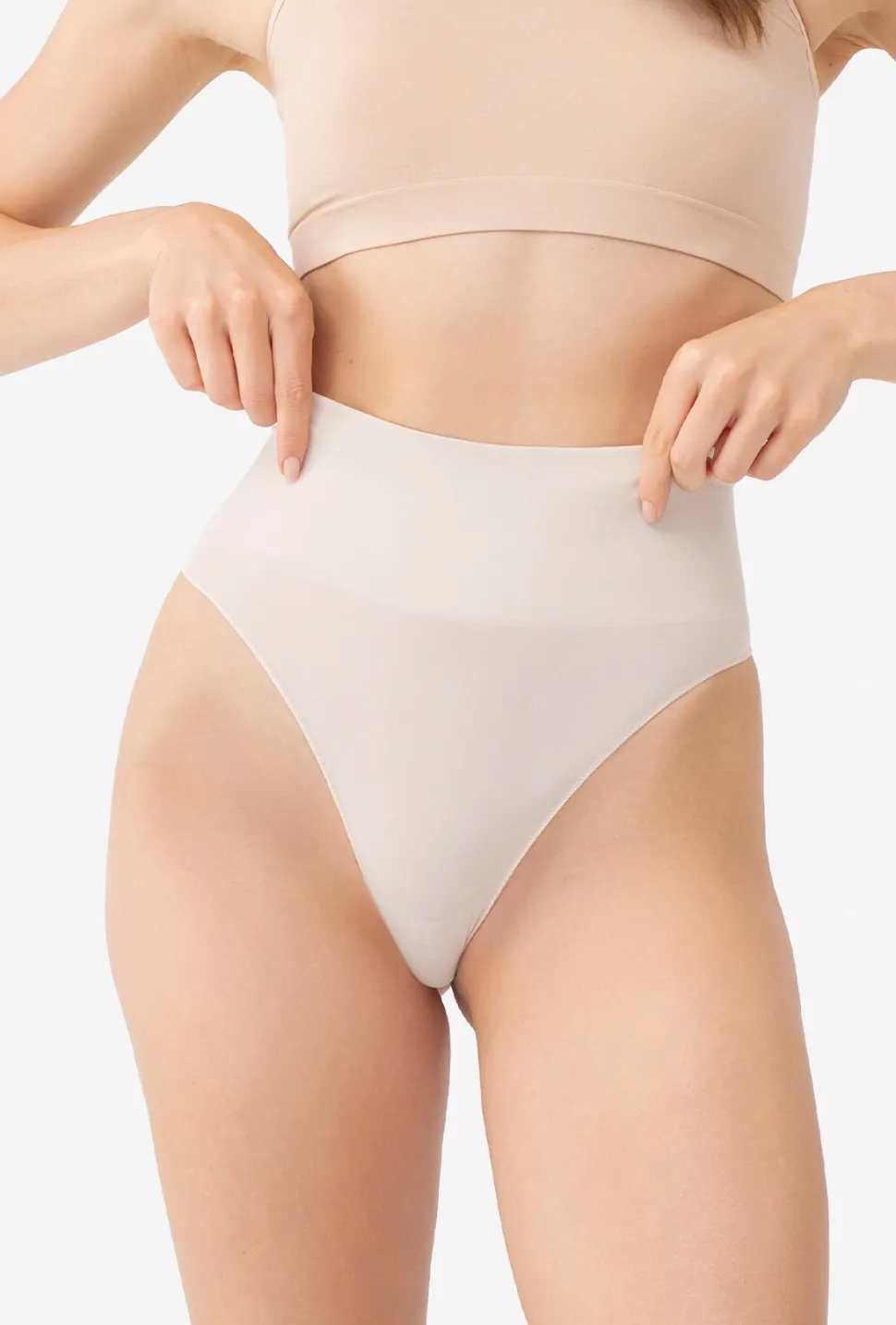 Modelujące stringi Correct Sensual Skin